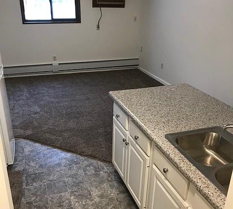 4th image of 449 12th Ave N APT 2