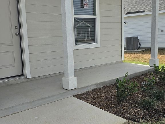 4th image of 7916 Rutherford Ln