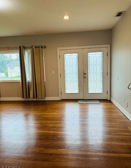 75 S Ashby Ave — Photo 2