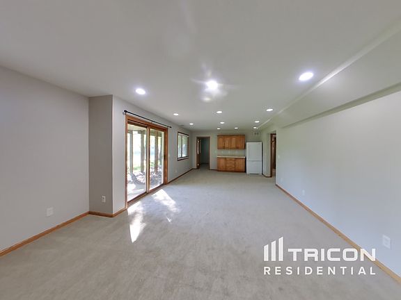 5th image of 3420 Olive Ln N