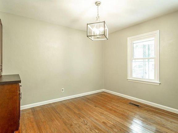 5th image of 3508 Thrushwood Dr