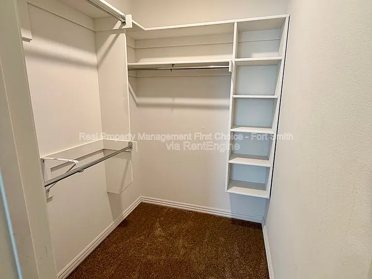 9817 Mylea Cir — Photo 17