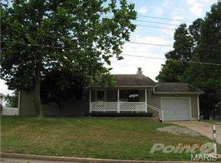 507 N Acre Dr, Richland, MO 65556