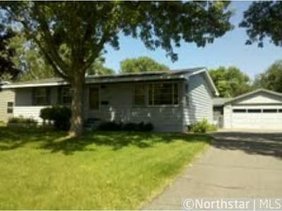 1st image of 828 24th Ave N