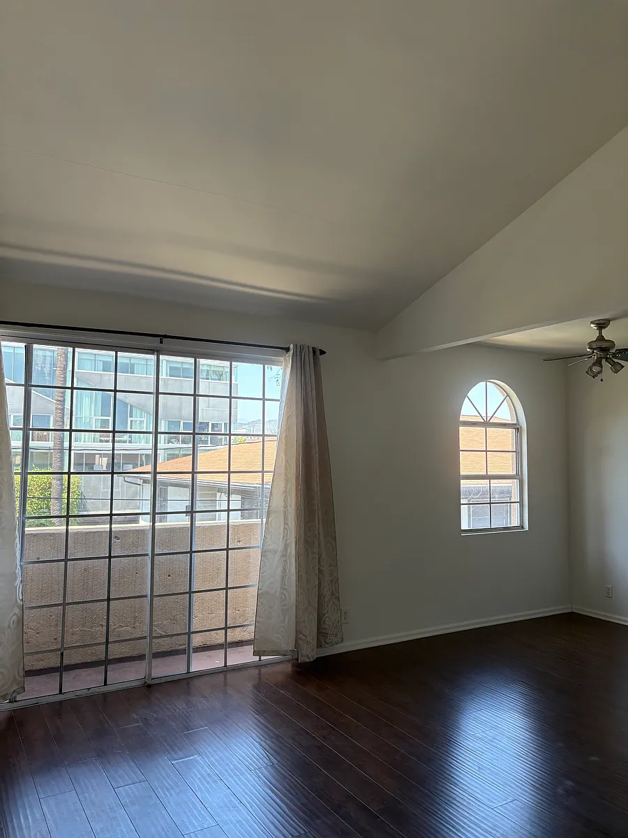 Building Photo - 753 Wilcox Ave #7