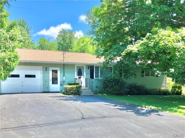 8218 Speach Dr, Baldwinsville, NY 13027