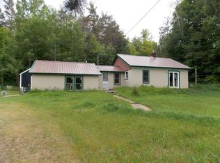 5741 Wollangur Rd, Cheboygan, MI 49721