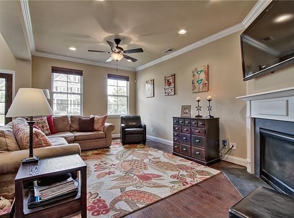 5th image of 303 Pennystone Cir