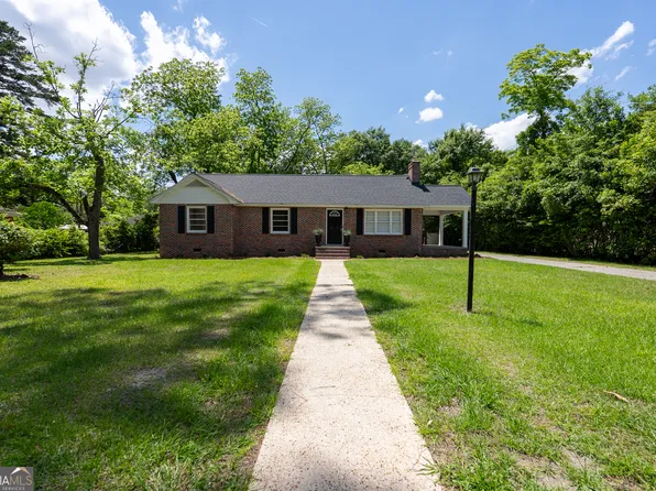 375 Palmer St SW, Pelham, GA 31779