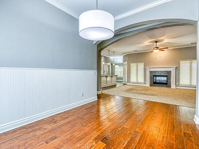 19208 Greenery Ln — Photo 6