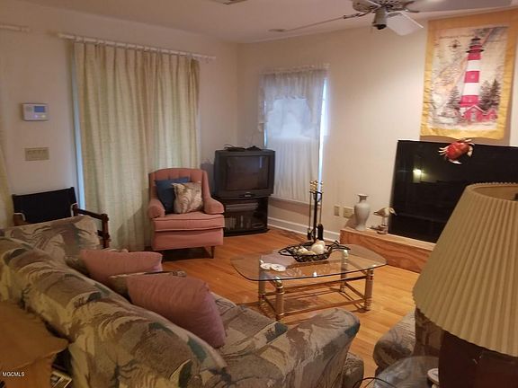 4th image of 5712 Caldwell Dr