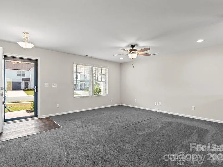 134 Clove Hitch Dr — Photo 2