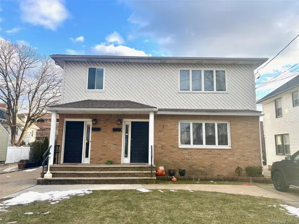 225 Cleveland Ave, Mineola, NY 11501