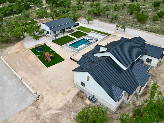 4th image of 1136 Adyson Ridge