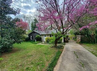 1905 Fox Creek Ct, High Point, NC 27265