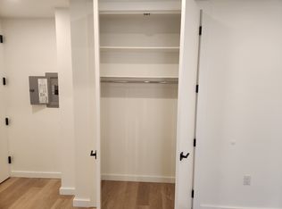17202 Hillside Ave #2E, Jamaica, NY 11432
