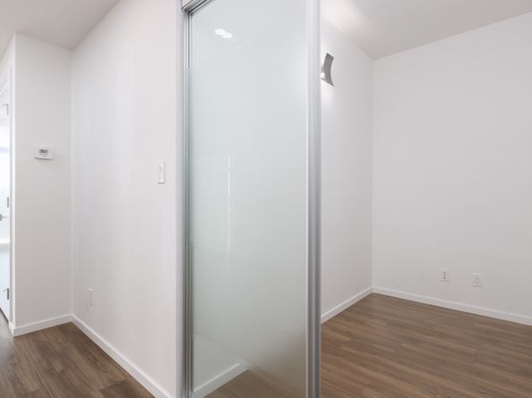 2 bedroom rental in Burnaby — photo 14