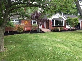 292 Cedar Grove Ln, Somerset, NJ 08873