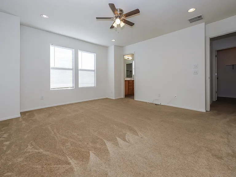 2083 S McConnell Dr — Photo 15