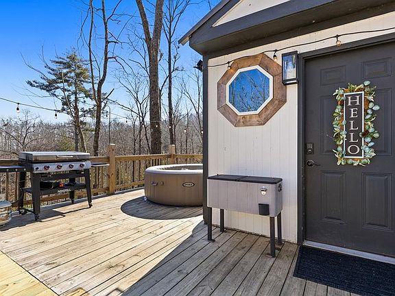 5th image of 465 White Oak Cir