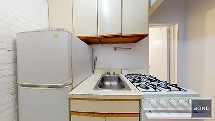 Rented by Bond New York