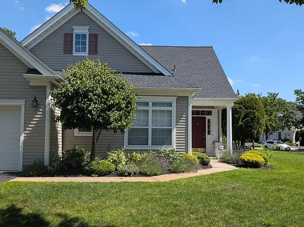 102 Rainflower Ln, Princeton Junction, NJ 08550