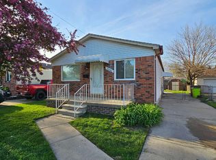 17443 Roseville Blvd, Roseville, MI 48066