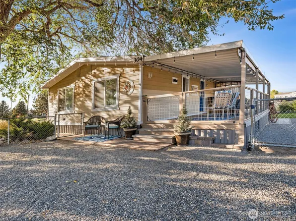 304 Agate Lane SW, Mattawa, WA 99349