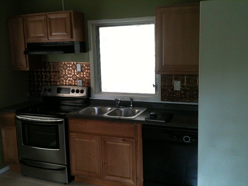 2nd image of 2812 Delowe Dr