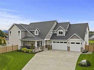 3240 Meadow Park Ave, Enumclaw, WA 98022