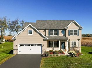 113 Edinboro Ln, Reading, PA 19605