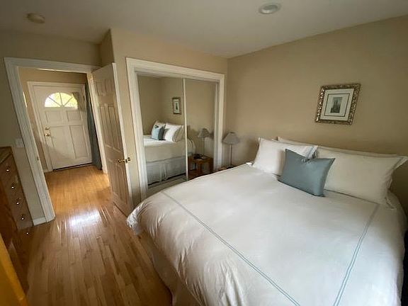 2nd image of 1744B Almond Ave