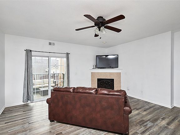 5th image of 6255 Beechtree Dr Unit 5203