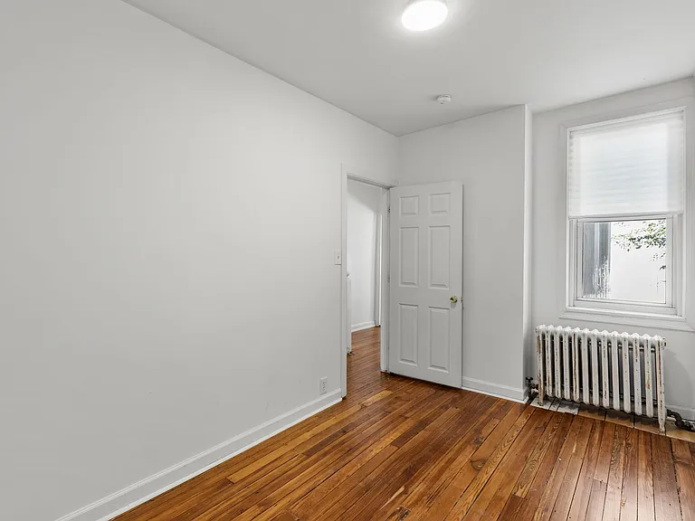2426 E Indiana Ave — Photo 16