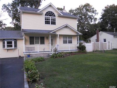 17 White Oak St, Middle Island, NY, 11953