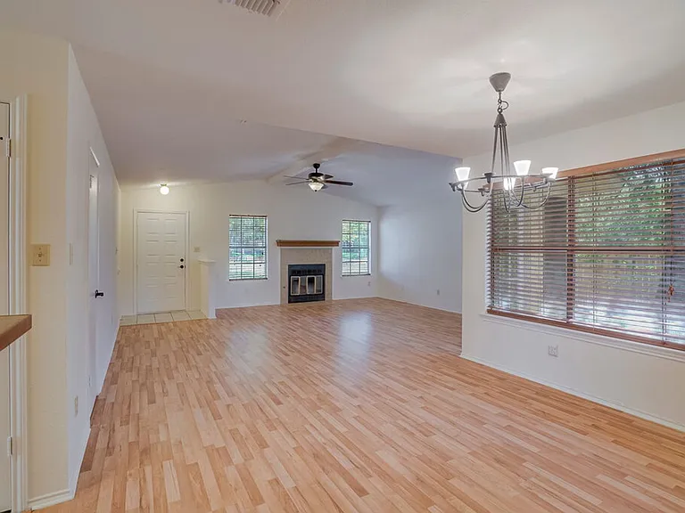 7004 Dallas Dr — Photo 7