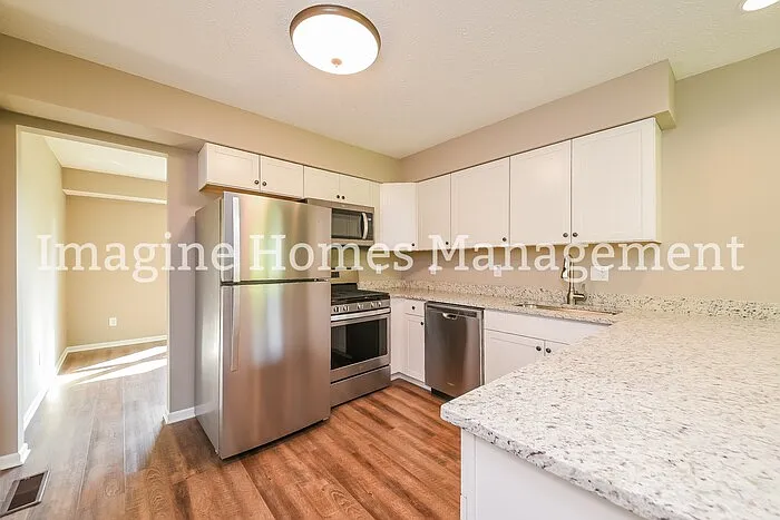 10750 Ravenna Rd #B — Photo 6