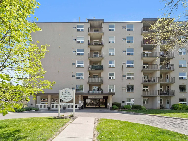 100 McFarlane Ave — Photo 3