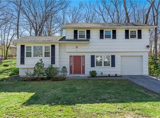34 Winthrop Dr, Cortlandt Manor, NY 10567