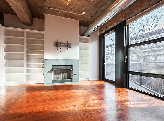 5th image of 1151 W 14th Pl Unit 303