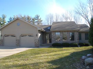 1435 Oakcrest Dr, Waterloo, IA 50701