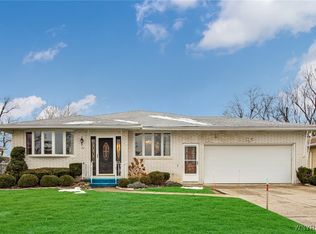 22 Bobby Dr, Depew, NY 14043
