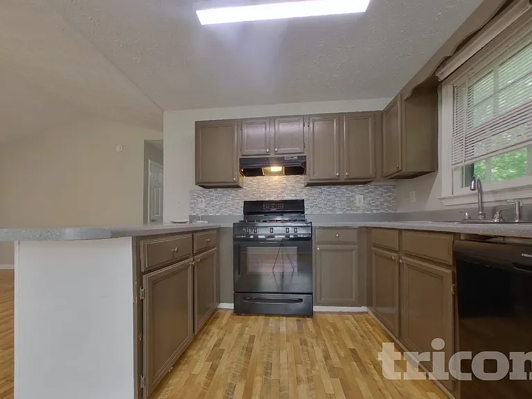237 Sweetwater Pkwy — Photo 5