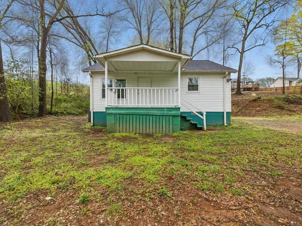 207 Streamside Dr, Chesnee, SC 29323