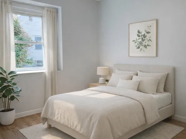 213 School St, Westbury, NY