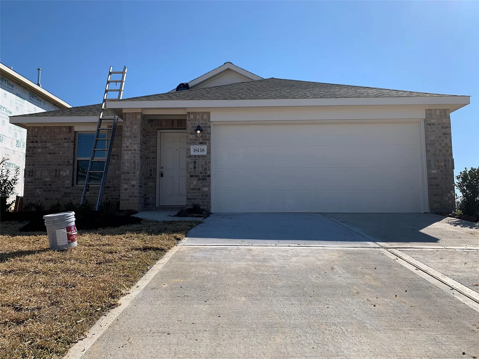 4 bed, 2.0 bath, 1720 sqft, $1,850 — Photo 2