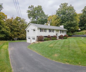 30 Richard Road, Hyde Park, NY, 12538