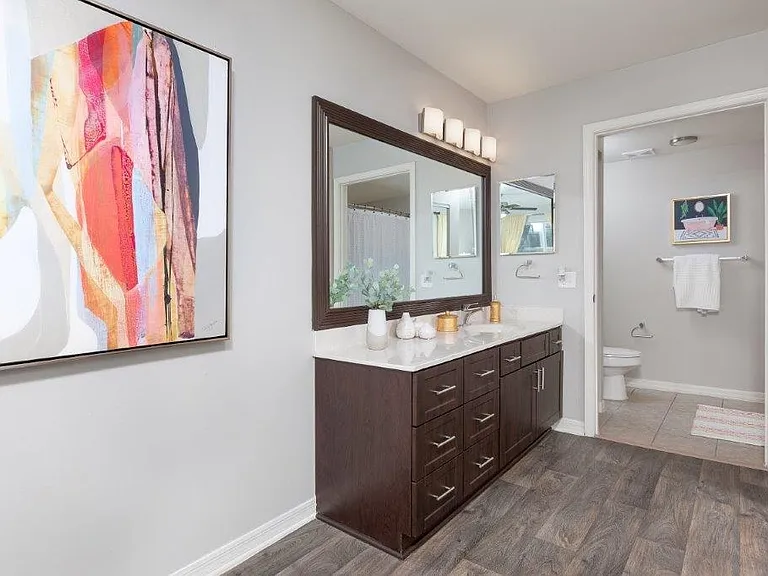 Weston Place Apartments — Photo 17