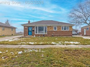 35400 Weideman St, Clinton Township, MI