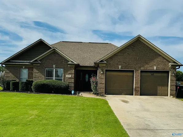 119 Evergreenview Dr, Hazel Green, AL 35750